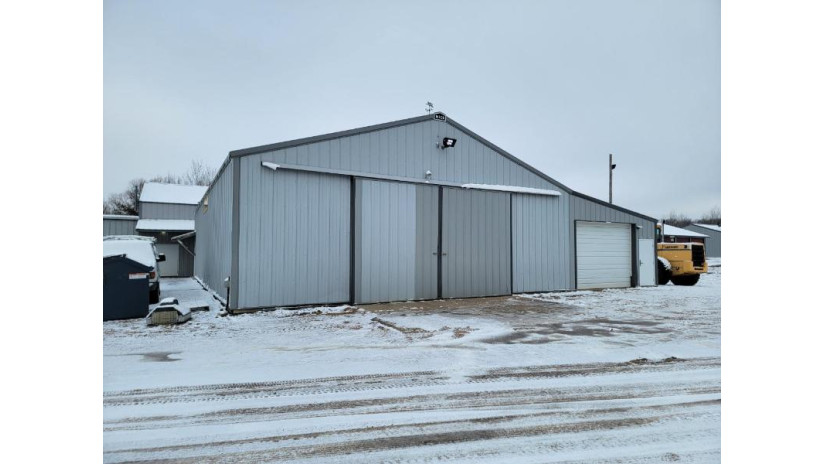 N2033 Hwy 45 Antigo, WI 54409 by Cr Realty $699,000