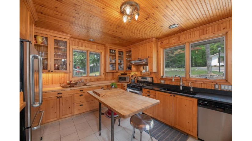 1092 Cranberry Shore Ln 1090 Eagle River, WI 54521 by Re/Max Property Pros $6,400,000