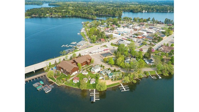 317 Park Ave E Minocqua, WI 54548 by Redman Realty Group, Llc $5,200,000