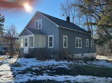 624 Carr St, Rhinelander, WI 54501