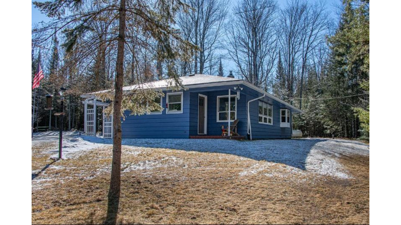 102 Hwy 17 Eagle River, WI 54521 by Re/Max Property Pros $289,900