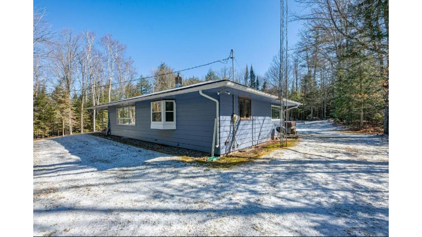 102 Hwy 17 Eagle River, WI 54521 by Re/Max Property Pros $289,900