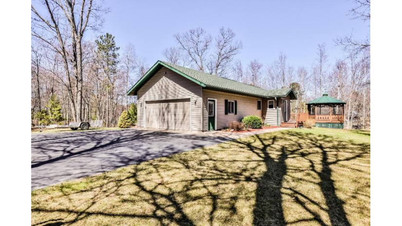 8620 Kenwood Terrace Minocqua, WI 54548 by Re/Max Property Pros $449,900