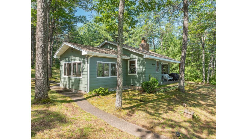 14220 Bear Paw Ln Lac Du Flambeau, WI 54538 by Redman Realty Group, Llc $799,900