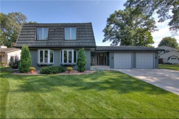 3025 Aspen Court, Eau Claire, WI 54703