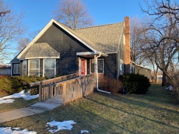 115 South Oakwood Street, Tomah, WI 54660