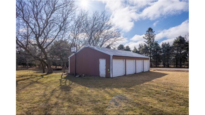 290 Johnson Parkway Hammond, WI 54015 by Coulee Land Company $425,000