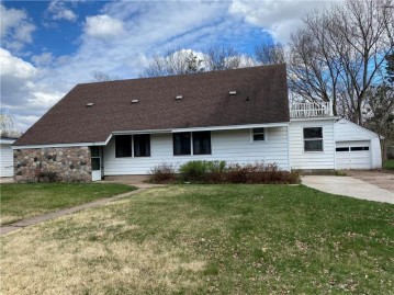 733 Maple Street, Chippewa Falls, WI 54729