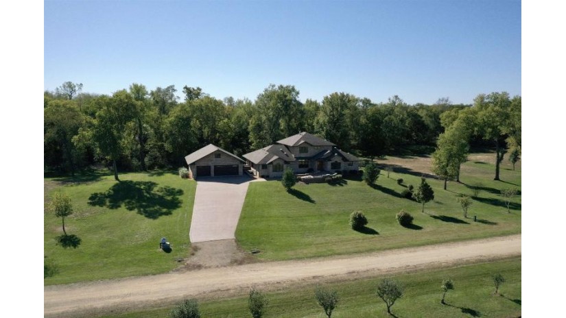 23120 Orchard Lane Rock Falls, IL 61071 by Whitetail Properties Real Estate Llc $990,000