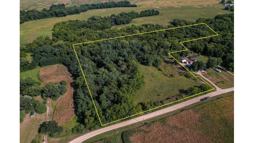 21370 Smit Rd. Morrison, IL 61270 by Whitetail Properties Real Estate Llc $150,000