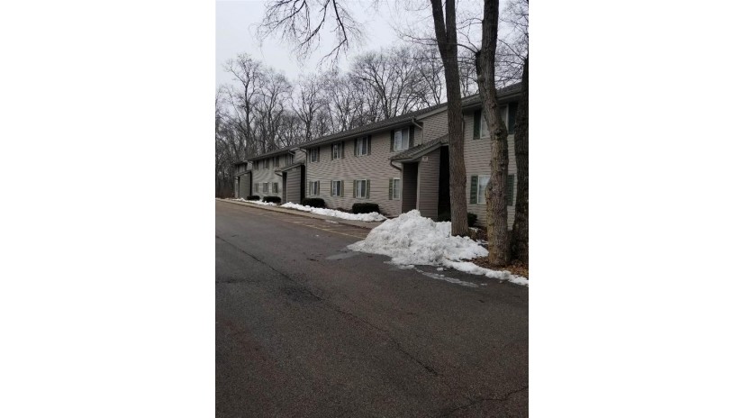 2837 Glenwod Avenue Rockford, IL 61101 by Superior Realtors & Rental Properties, Inc. $855,000