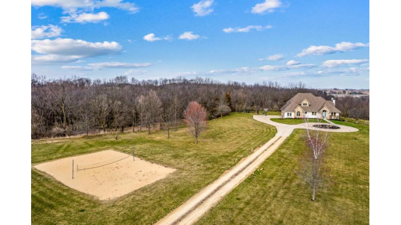 638 Cedarville Road Cedarville, IL 61013 by Key Realty $850,000