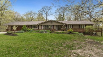 3400 E Whitaker Road, Byron, IL 61010