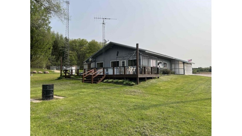 N10023 County Road J Harrison, WI 54945 by Smart Move Realty, Llc $299,000