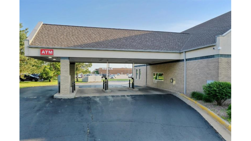 781 Willard Drive Ashwaubenon, WI 54304 by Dallaire Realty - Office: 920-569-0827 $1,300,000