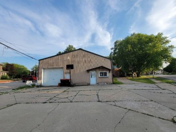 100 W Main Street, Gillett, WI 54124