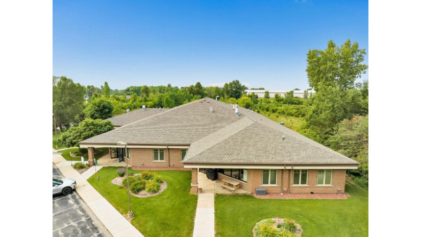 1511 W Main Avenue Ashwaubenon, WI 54115 by Shorewest Realtors $2,500,000