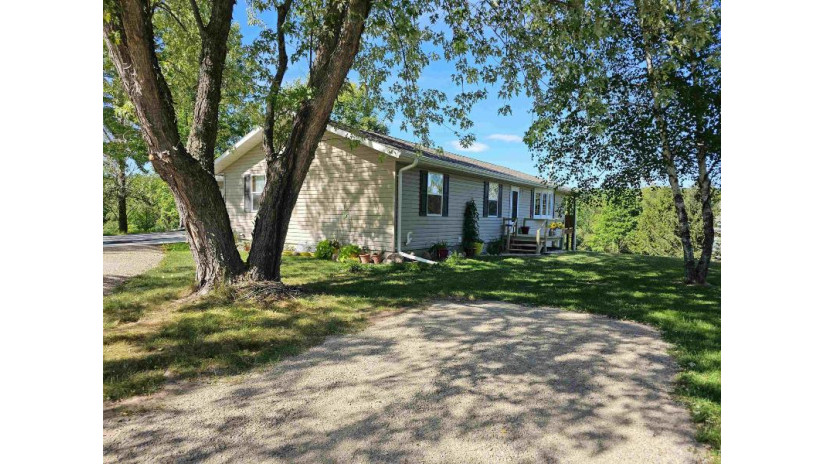 E928 S River Road Harrison, WI 54945 by Faye Wilson Realty LLC - Office: 920-407-0003 $578,000