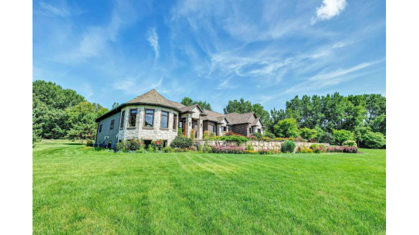 5858 Wood Brook Circle Little Suamico, WI 54141 by Coldwell Banker Real Estate Group $1,299,000