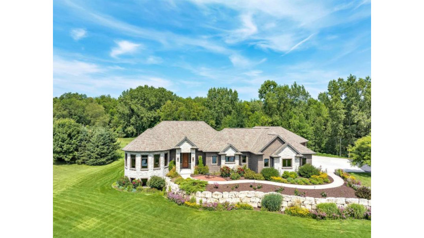 5858 Wood Brook Circle Little Suamico, WI 54141 by Coldwell Banker Real Estate Group $1,299,000