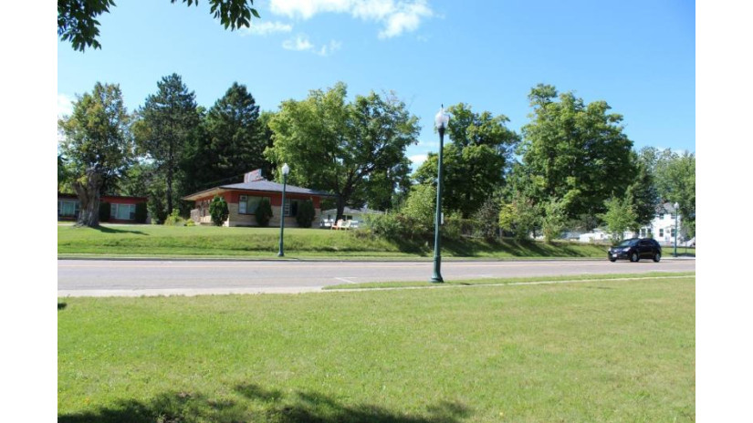 S Lake Avenue Crandon, WI 54520 by Century 21 Northwoods Team - c21nwds@yahoo.com $49,900