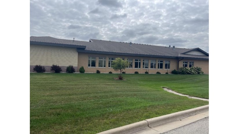 3376 Packerland Drive Ashwaubenon, WI 54115 by Besaw Properties, Ltd $2,850,000