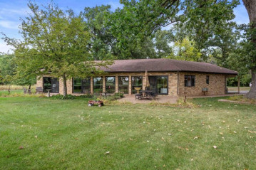 2035 Shawnee Lane, Vinland, WI 54901