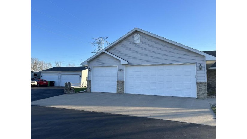 W6003 Hearthstone Drive Harrison, WI 54915 by Re/Max 24/7 Real Estate, Llc - Office: 920-734-0247 $459,900