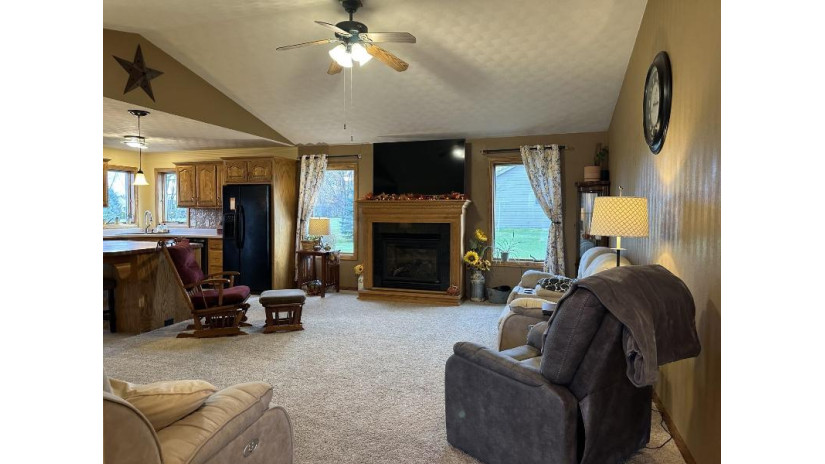 W6003 Hearthstone Drive Harrison, WI 54915 by Re/Max 24/7 Real Estate, Llc - Office: 920-734-0247 $459,900