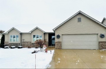 53 Penbrook Circle, Appleton, WI 54913