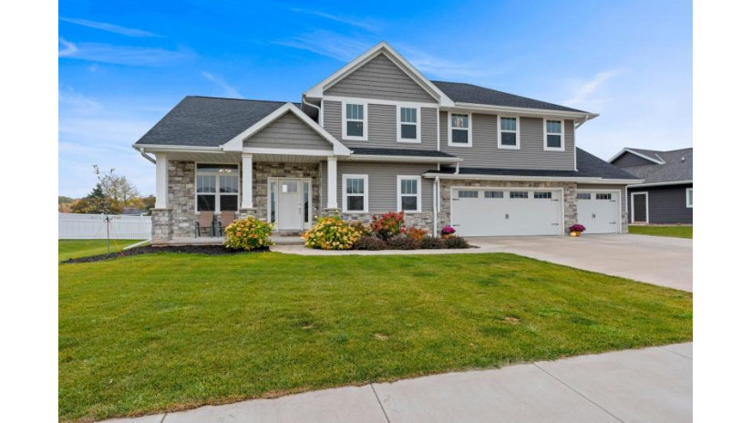 1785 Applewood Drive Lawrence, WI 54115 by Realty Executives Fortitude $719,000