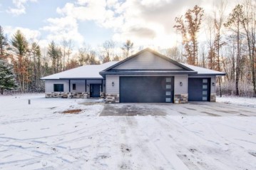 W1441 Rolling Hills Lane, Peshtigo, WI 54143