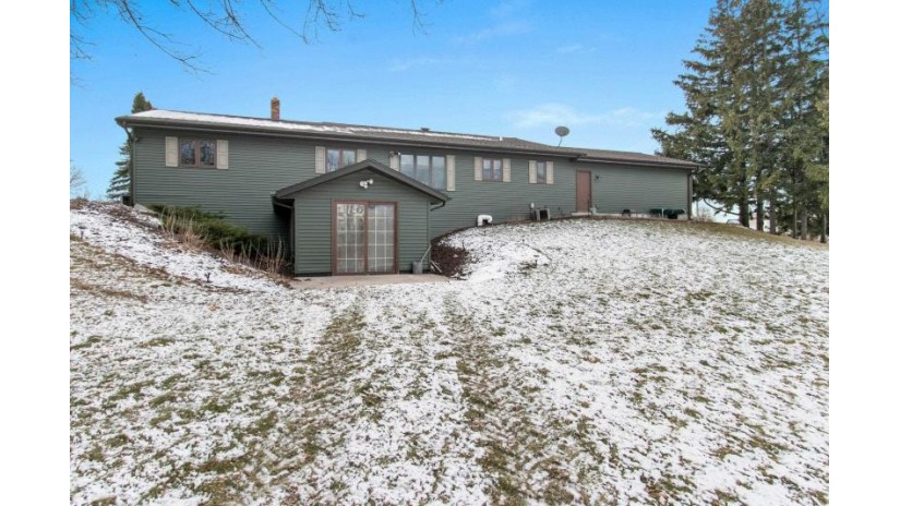 3237 Mill Road Morrison, WI 54126 by Town & Country Real Estate $599,900