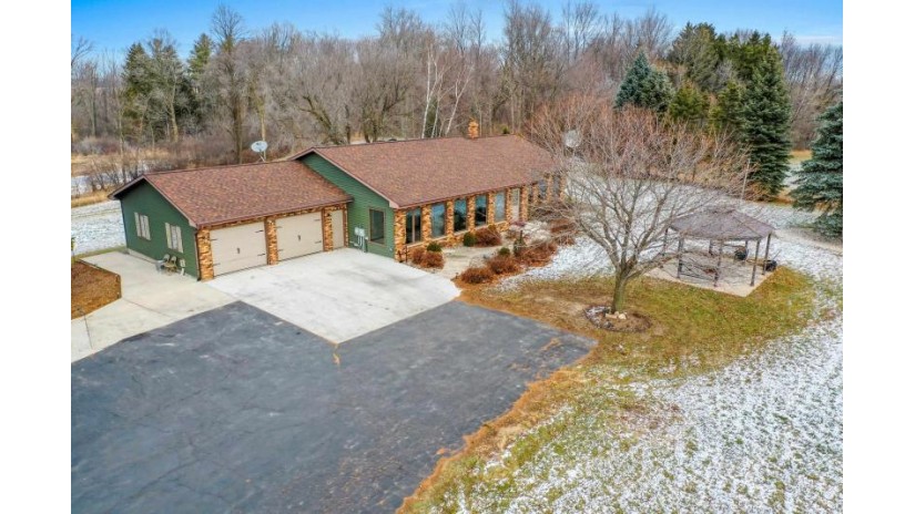 3237 Mill Road Morrison, WI 54126 by Town & Country Real Estate $599,900