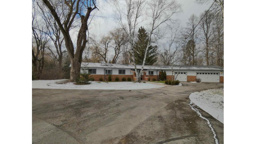 1434 E Marhill Road Ashwaubenon, WI 54313 by Gojimmer Real Estate - gojimmer@yahoo.com $655,000