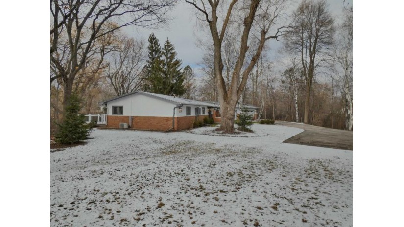 1434 E Marhill Road Ashwaubenon, WI 54313 by Gojimmer Real Estate - gojimmer@yahoo.com $655,000