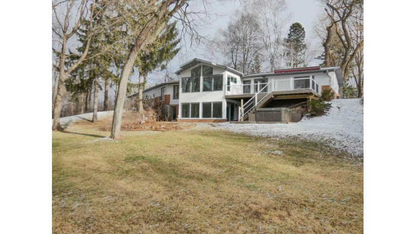 1434 E Marhill Road Ashwaubenon, WI 54313 by Gojimmer Real Estate - gojimmer@yahoo.com $655,000