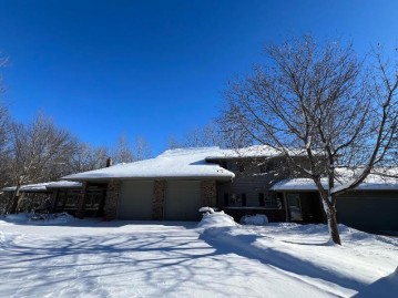 1701 Gateway Place, Fox Crossing, WI 54956