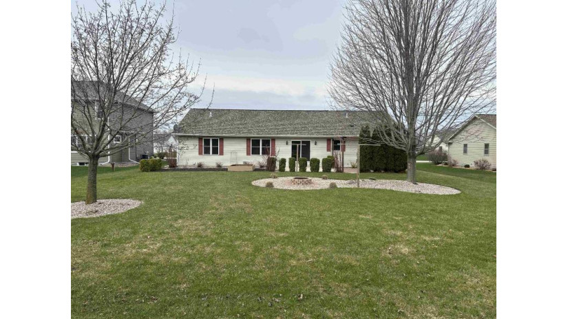 N7498 Meadowview Drive Taycheedah, WI 54935 by First Weber, Inc. $415,000