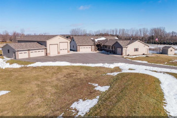 W4070 Wege Road, Center, WI 54913