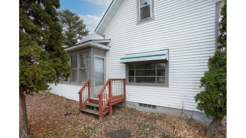 N4404 State Road 49 Poy Sippi, WI 54967 by Coaction Real Estate, Llc $150,000