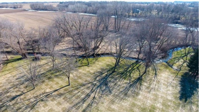 259 Willow Creek Road Rosendale, WI 54974 by Roberts Homes And Real Estate - OFF-D: 920-923-4522 $594,900