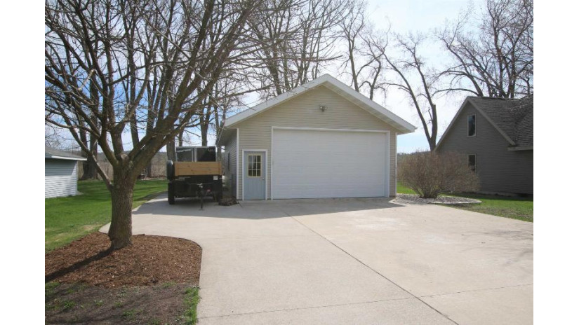 N7762 Sandy Beach Road Taycheedah, WI 54935 by Adashun Jones, Inc. - OFF-D: 920-923-4433 $849,900