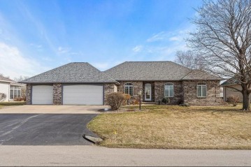 5230 Channel View Drive, Oshkosh, WI 54901-1352