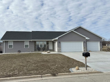 516 Patrick Lane, Pulaski, WI 54162