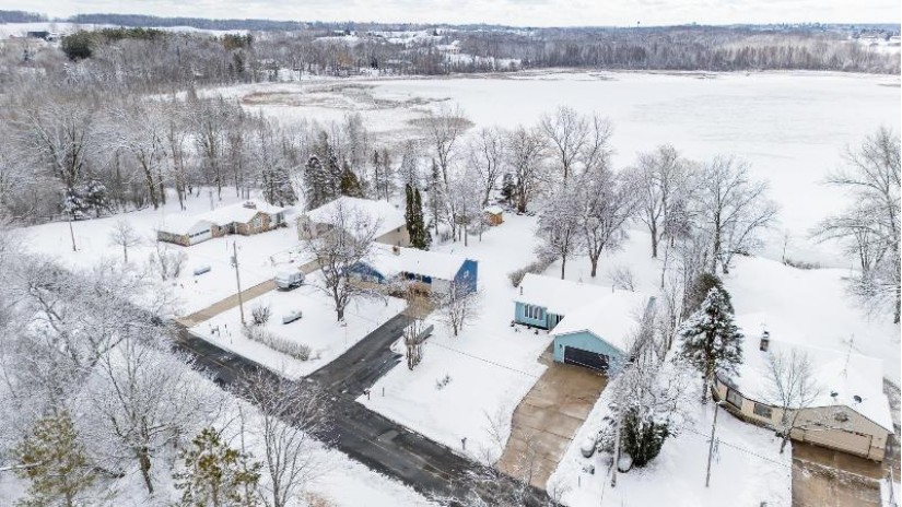 2997 Smith Lake Road Barton, WI 53090 by Berkshire Hathaway Hs Fox Cities Realty - PREF: 407-579-9972 $525,000