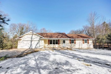 W4846 Lake Drive, Washington, WI 54111