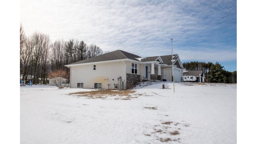 6677 Elizabeth Lane Little Suamico, WI 54171 by Weichert Realtors - Place Perfect $505,000