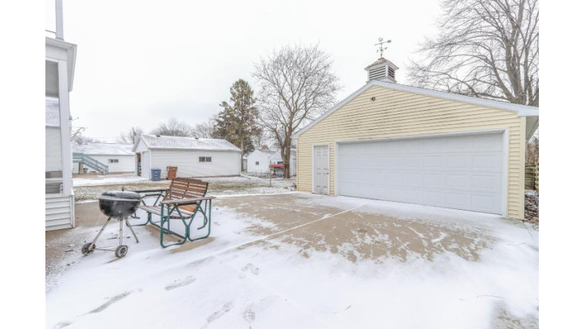 831 1st Street Menasha, WI 54952 by United Country-Udoni & Salan Realty - Office: 715-258-8800 $333,333