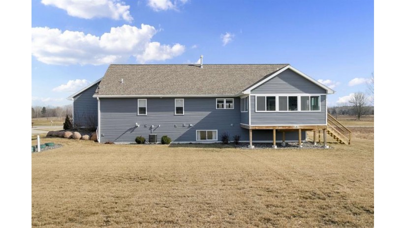 461 Glenview Way Little Suamico, WI 54141 by Micoley.com Llc - deanar@micoley.com $569,900